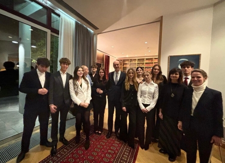 Młodzież XLVII LO na Dniach Prawa w Ambasadzie Francji